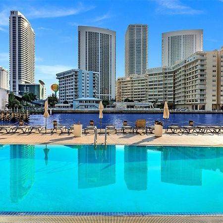 Mvr Apartments At Beachwalk Resort Халландейл-Бич Экстерьер фото