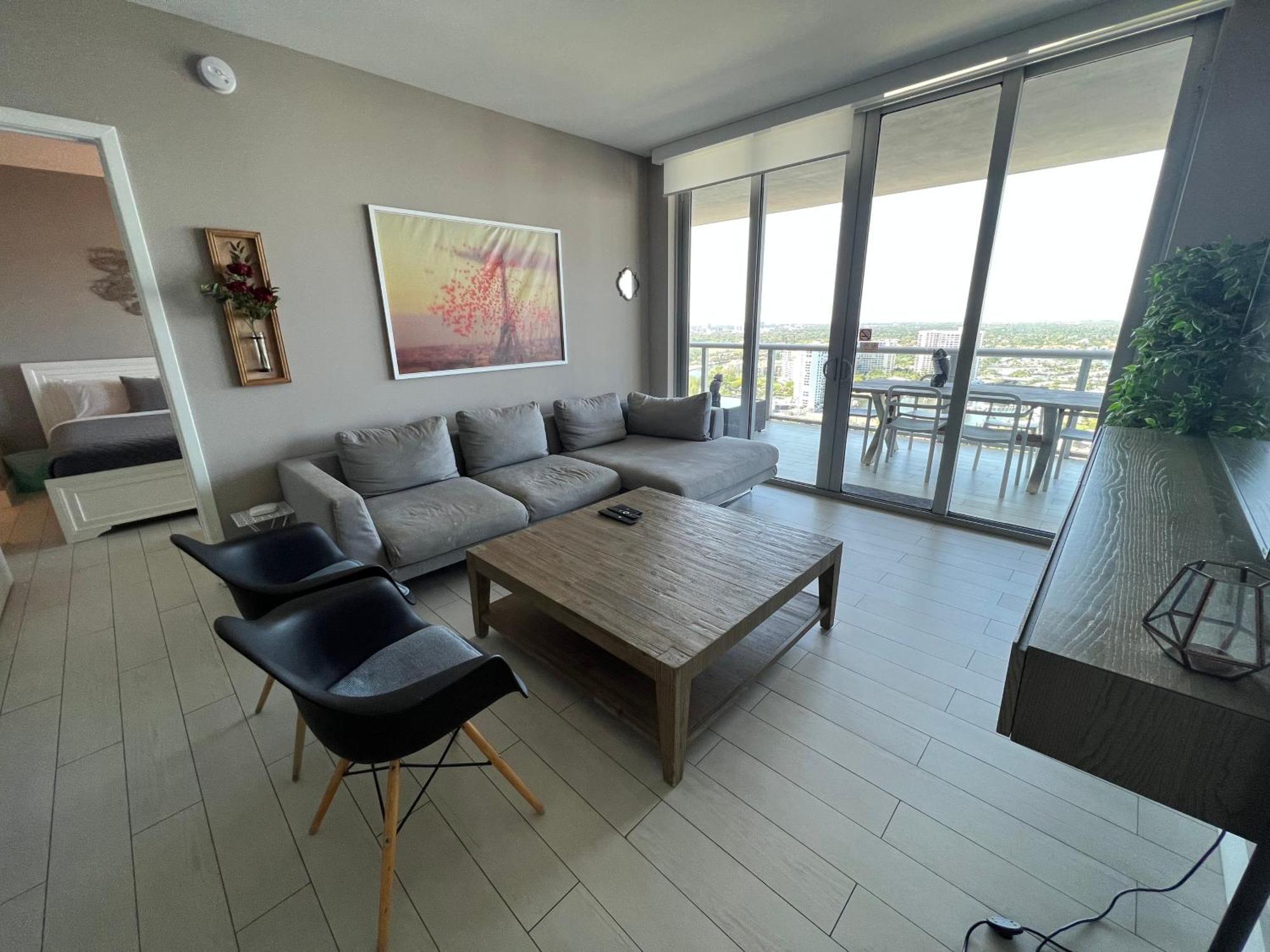 Mvr Apartments At Beachwalk Resort Халландейл-Бич Экстерьер фото