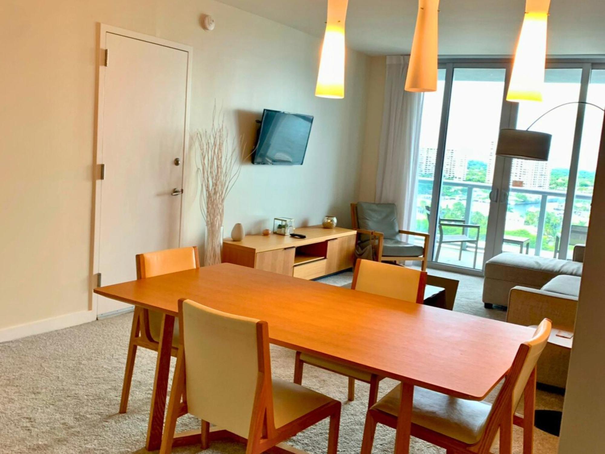Mvr Apartments At Beachwalk Resort Халландейл-Бич Экстерьер фото